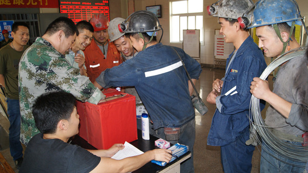 “安全生产月”永胜在行动 (1)_副本.jpg