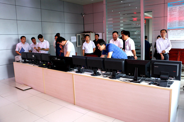 济宁市煤炭局安全稽查支队来泗河煤矿检查 (1)_副本.jpg