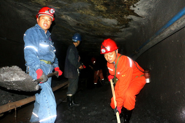 泗河煤矿齐心协力保煤质 (1)_副本.jpg