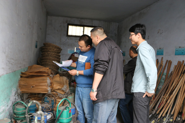 微山县安监局来欢城煤矿开展安全生产大检查 (4).JPG